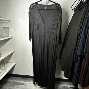 EUC Torrid Black Maxi Dress